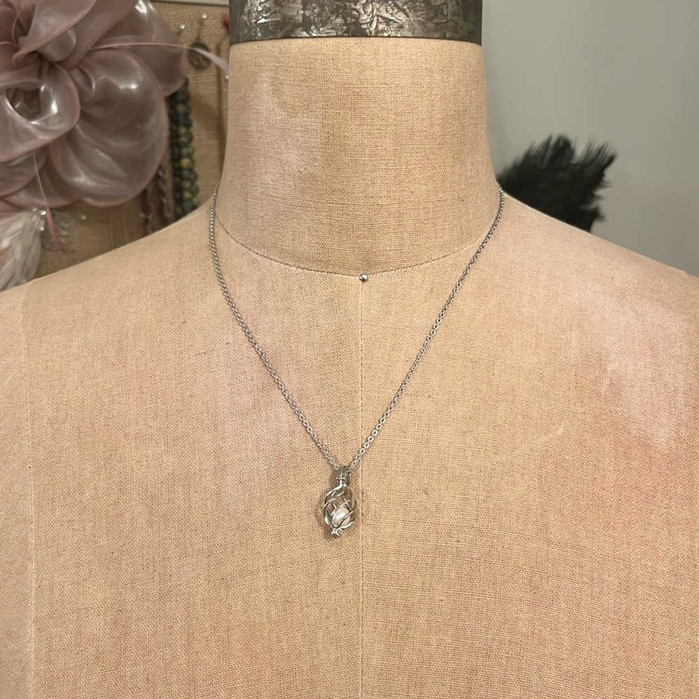 Disney Parks Japan Pavilion Pearl Pendant and chain